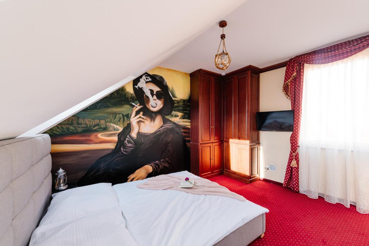 Petra Inn Apartments In Historical Palace Bratislava Exterior photo